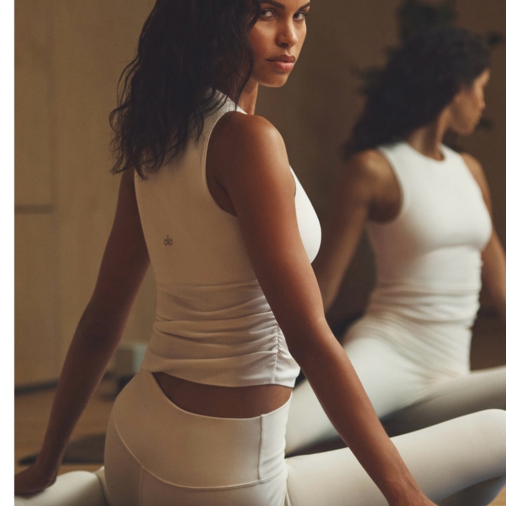 ALO Yoga Women's Classic White Tank Top